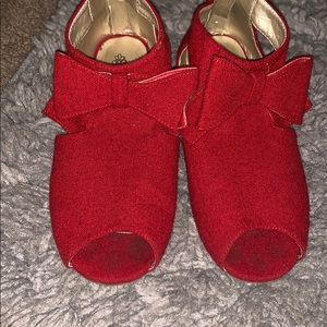 Red casual shoe
